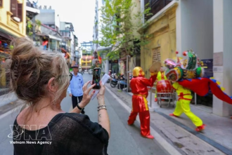 Colours of Mid-Autumn Festival light up Hanoi’s Old Quarter